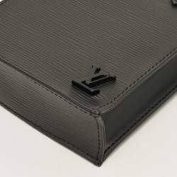 مملوكة مسبقًا Louis Vuitton Sac Plat Petit Black Epi Leather Tote