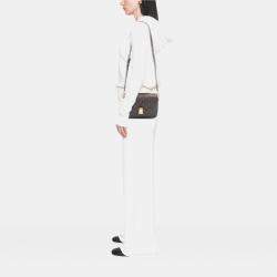 مملوكة مسبقًا Louis Vuitton Brown Monogram Pochette Metis