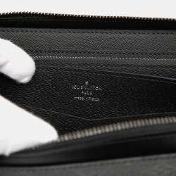مملوكة مسبقًا Louis Vuitton Black Monogram Eclipse Zippy XL Wallet