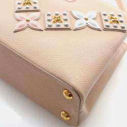 مملوكة مسبقًا Louis Vuitton Studded Taurillon Capucines BB