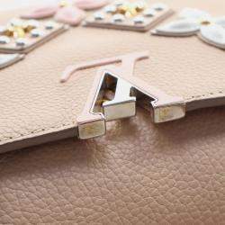 مملوكة مسبقًا Louis Vuitton Studded Taurillon Capucines BB