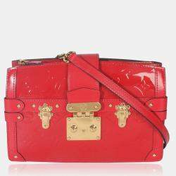مملوكة مسبقًا Louis Vuitton Cherry Monogram Vernis Trunk Clutch Bag