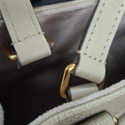 مملوكة مسبقًا Louis Vuitton Bicolor Beige Leather Monogram OnTheGo MM Bag GHW