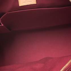 Pre Owned Louis Vuitton Pomme D’amour Vernis Summit Drive Bag