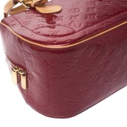 Pre Owned Louis Vuitton Pomme D’amour Vernis Summit Drive Bag