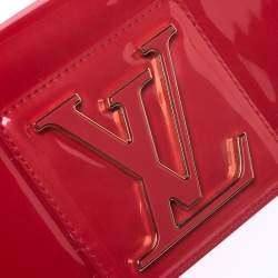 Pre Owned Louis Vuitton Rouge Grenadine Vernis Sobe Clutch