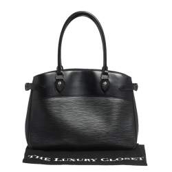 مملوكة مسبقًا حقيبة لوى فيتون باسي جلد جلد أيبي سوداء GM