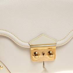 Pre Owned حقيبة لوي فيتون لو إيسنسيال جلد سوهالي بيضاء صغيرة
