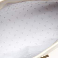 Pre Owned حقيبة لوي فيتون لو إيسنسيال جلد سوهالي بيضاء صغيرة