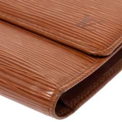 مملوكة مسبقًا Louis Vuitton Cipango Gold Epi Leather Flap Continental Wallet