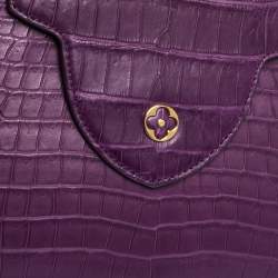 مملوكة مسبقًا Louis Vuitton Purple Crocodile Capucines MM Bag