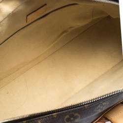 مملوكة مسبقًا حقيبة لوي فيتون مانهاتن كانفاس مونوغرامي كبيرة