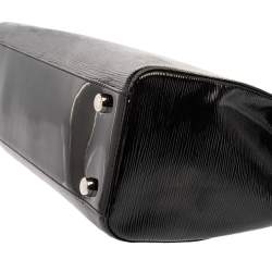 مملوكة مسبقًا حقيبة لوي فيتون "بريا إم إم" جلد إيبي أسود إليكتريك