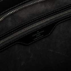 مملوكة مسبقًا حقيبة لوي فيتون "بريا إم إم" جلد إيبي أسود إليكتريك