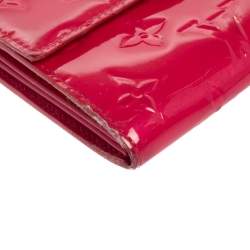 مملوكة مسبقًا Louis Vuitton Rose Pop Monogram Vernis Sarah Wallet