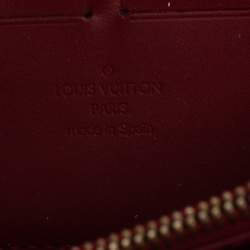 مملوكة مسبقًا محفظة لوي فيتون "زيبي" جلد لامع مونوغرامي أحمر 