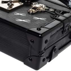 مملوكة مسبقًا Louis Vuitton Black Epi Leather Petite Malle Clutch Bag