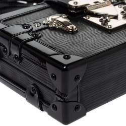 مملوكة مسبقًا Louis Vuitton Black Epi Leather Petite Malle Clutch Bag