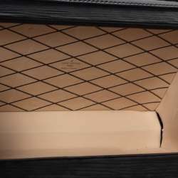 مملوكة مسبقًا Louis Vuitton Black Epi Leather Petite Malle Clutch Bag