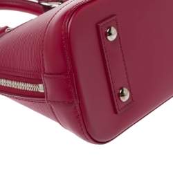 مملوكة مسبقًا حقيبة لوي فيتون "ألما بي بي" جلد إيبي أحمر 