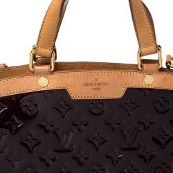 مملوكة مسبقًا حقيبة لوي فيتون "بريا جي إم" جلد لامع مونوغرامي عنابي