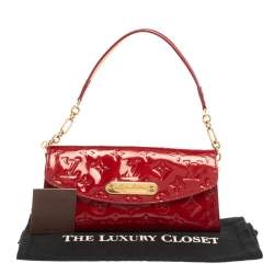 مملوكة مسبقًا حقيبة لوي فيتون "صنست بوليفارد" جلد لامع مونوغرامي أحمر
