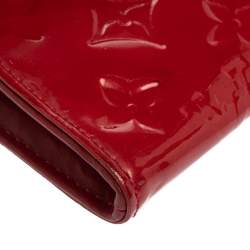مملوكة مسبقًا حقيبة لوي فيتون "صنست بوليفارد" جلد لامع مونوغرامي أحمر