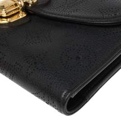 مملوكة مسبقًا Louis Vuitton Black Monogram Mahina Leather Amelia Wallet