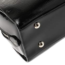 مملوكة مسبقًا حقيبة لوي فيتون "بونت نوف" جلد إيبي أسود اليكتريك 