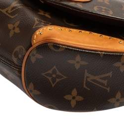 مملوكة مسبقًا حقيبة لوي فيتون "سان كلود" كانفاس مونوغرامي