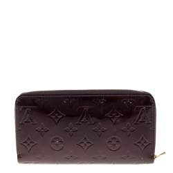مملوكة مسبقًا محفظة لوي فيتون "زيبي" جلد لامع مونوغرامي عنابي 