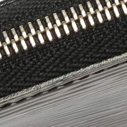 مملوكة مسبقًا محفظة عملات لوي فيتون جلد إيبي أسود إلكتريك بسحاب