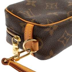 Pre Owned Louis Vuitton Monogram Canvas Wapity Pouch