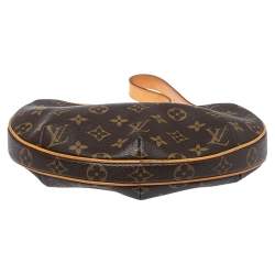 مملوكة مسبقًا Louis Vuitton Monogram Canvas Croissant PM Bag