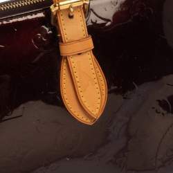 مملوكة مسبقًا حقيبة لوي فيتون روزود افينو فيرنيه مونوغرامي عنابي