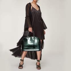 مملوكة مسبقًا Louis Vuitton Blue Nuit Monogram Vernis Alma GM Bag