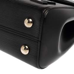 مملوكة مسبقًا Louis Vuitton Black Epi Leather Cluny BB Bag