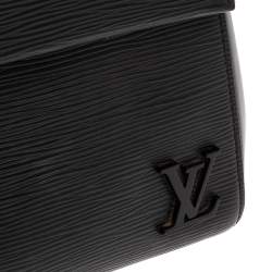 مملوكة مسبقًا Louis Vuitton Black Epi Leather Cluny BB Bag