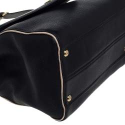 مملوكة مسبقًا Louis Vuitton Black Leather and Monogram Canvas Double V Bag