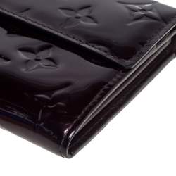 مملوكة مسبقًا Louis Vuitton Amarante Monogram Vernis Sarah Wallet