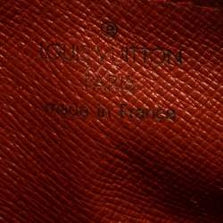 مملوكة مسبقًا Louis Vuitton Damier Ebene Canvas Papillon Pouch