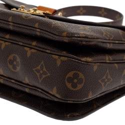 مملوكة مسبقًا Louis Vuitton Monogram Canvas Pochette Metis Bag