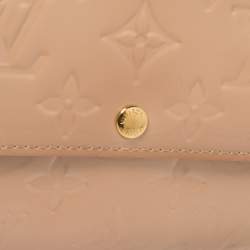 مملوكة مسبقًا Louis Vuitton Noisette Monogram Vernis Sarah Wallet 