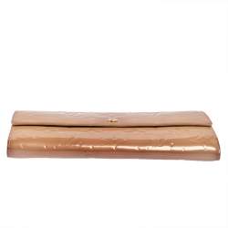 مملوكة مسبقًا Louis Vuitton Noisette Monogram Vernis Sarah Wallet