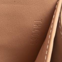 مملوكة مسبقًا Louis Vuitton Noisette Monogram Vernis Sarah Wallet