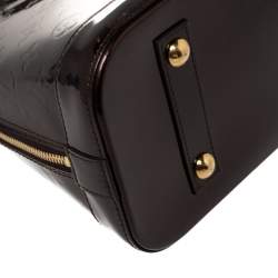 مملوكة مسبقًا حقيبة لوي فيتون ألما جلد لامع مونوغرامي أحمر داكن