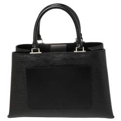 مملوكة مسبقًا Louis Vuitton Black Epi Leather Kleber MM Bag
