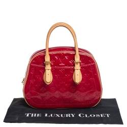 مملوكة مسبقًا حقيبة لوي فيتون  سوميت دريف جلد لامع أحمر  