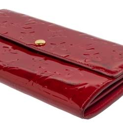 مملوكة مسبقًا محفظة لوي فيتون سارا جلد لامع مونوغرامي أحمر