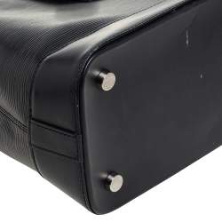 مملوكة مسبقًا حقيبة لوي فيتون ميرابو  جلد إيبي اليكتريك أسود GM